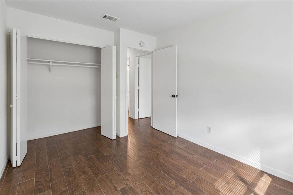 4256 Ambrose Drive, Dallas, TX 75241 4256 Ambrose Drive, Dallas, TX 75241