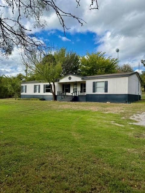Property photo for 723 Highland Circle, Springtown, TX