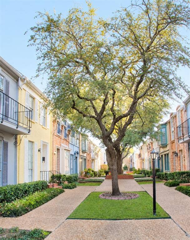 9803 Park Lane Place, Dallas, TX 75220