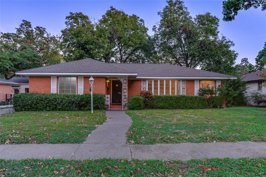 Property photo for 6726 Braeburn Drive, Dallas, TX