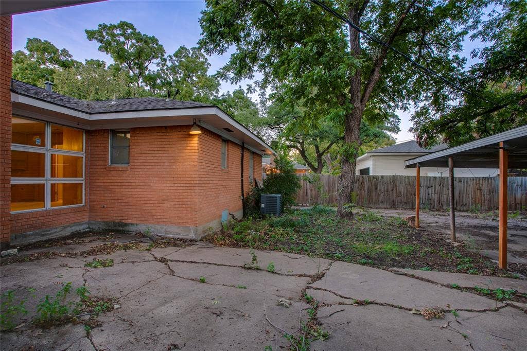 6726 Braeburn Drive, Dallas, TX 75214