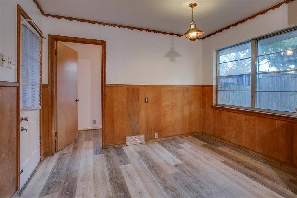 6726 Braeburn Drive, Dallas, TX 75214