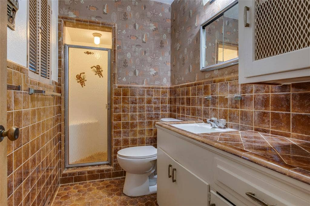 6726 Braeburn Drive, Dallas, TX 75214