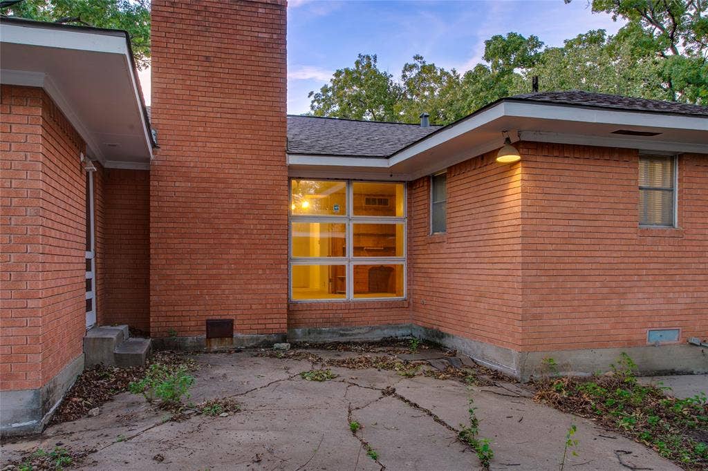 6726 Braeburn Drive, Dallas, TX 75214