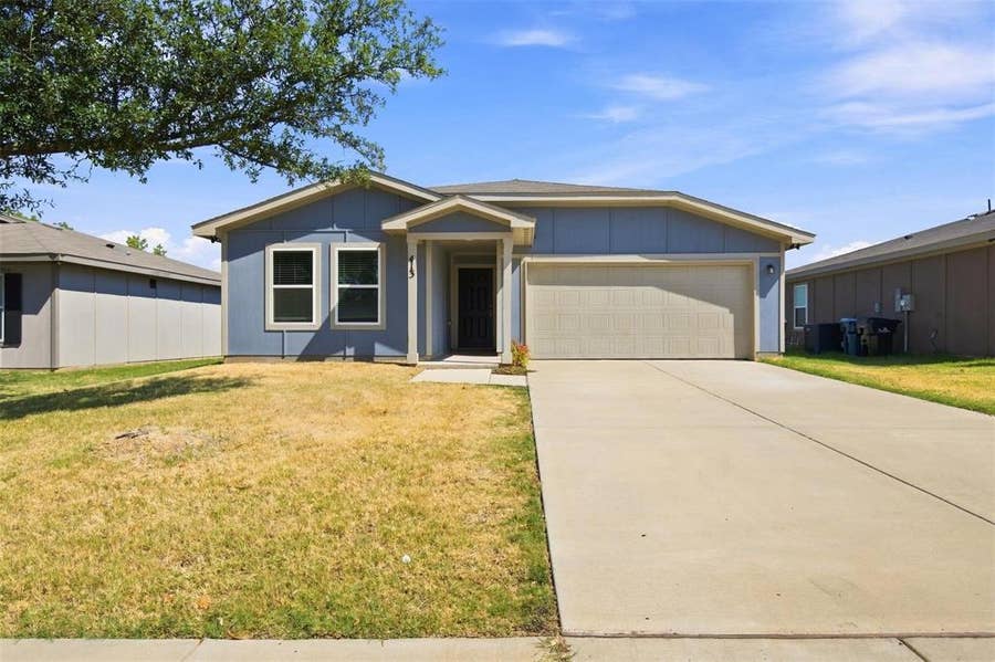 Property photo for 413 E Hull Street, Denison, TX