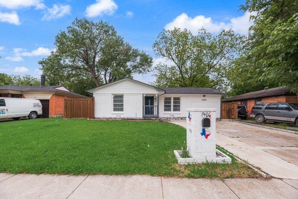 1406 Highland Street, Mesquite, TX 75149