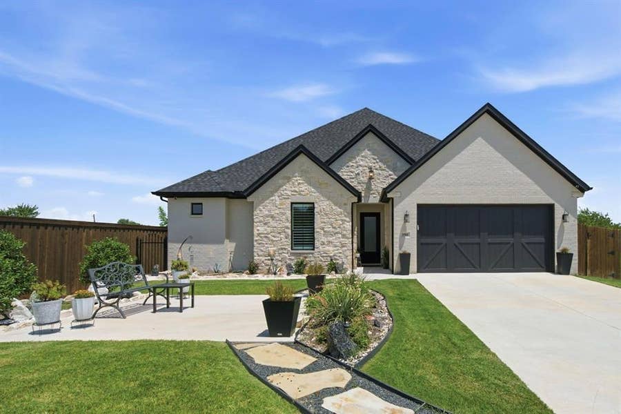 Property photo for 3501 Barber Creek Court, Fort Worth, TX