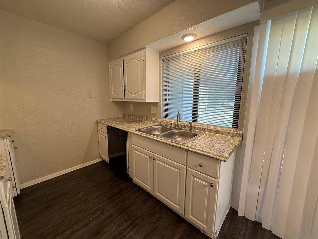9680 Dale Glade Drive, Dallas, TX 75217 9680 Dale Glade Drive, Dallas, TX 75217