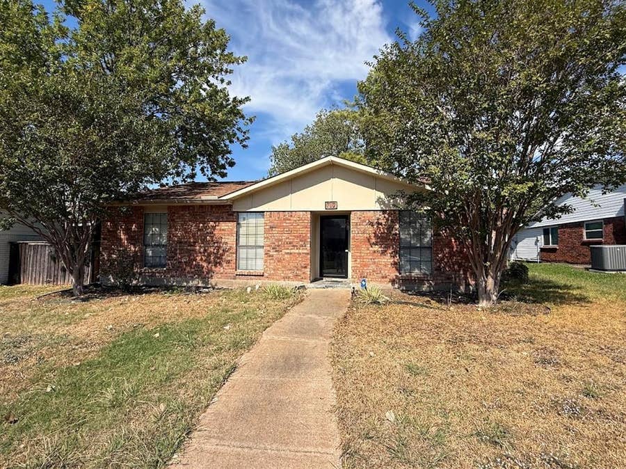 Property photo for 705 Via Del Sur, Mesquite, TX