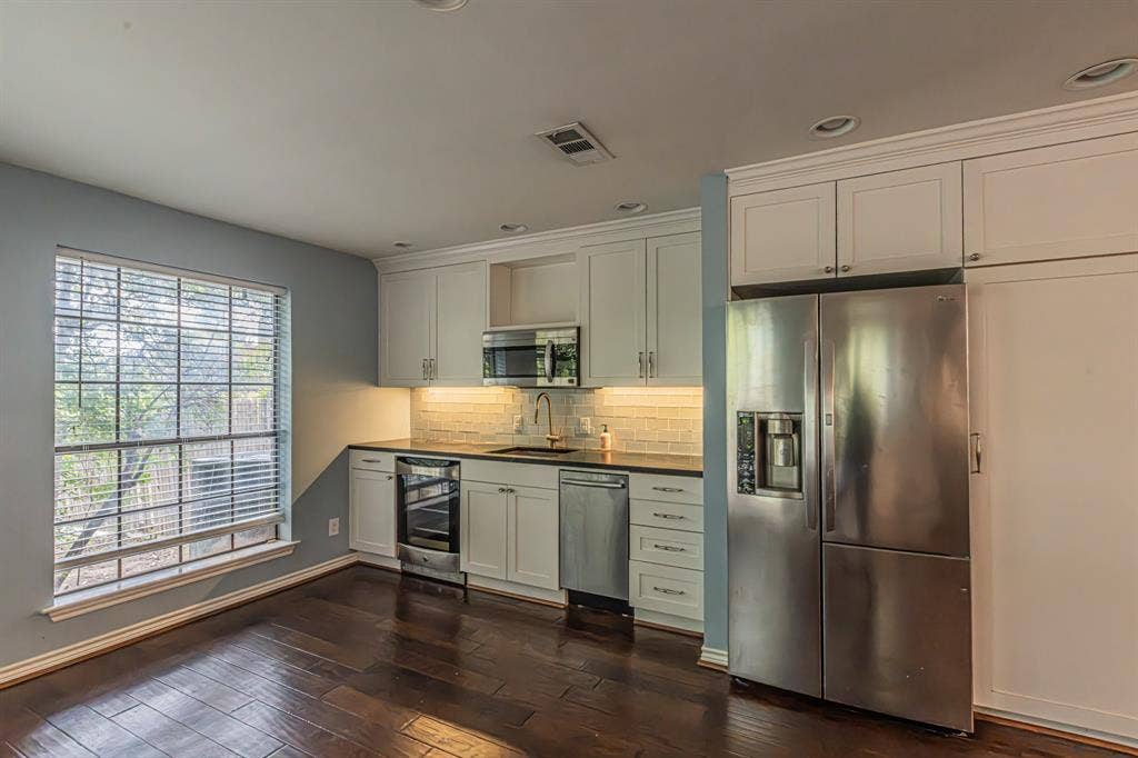 7003 Claybrook Drive, Dallas, TX 75231