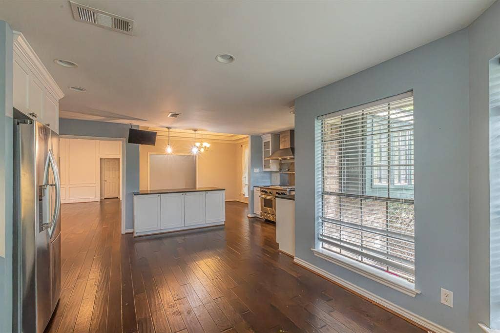7003 Claybrook Drive, Dallas, TX 75231