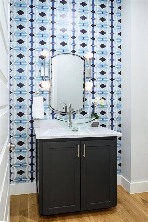 6359 Marquita Avenue, Dallas, TX 75214 Downstairs Powder Bath