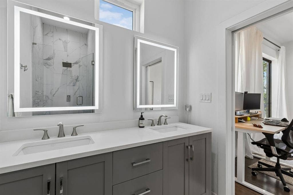 2450 N Garrett Avenue, #17, Dallas, TX 75206 2450 N Garrett Avenue, #17, Dallas, TX 75206
