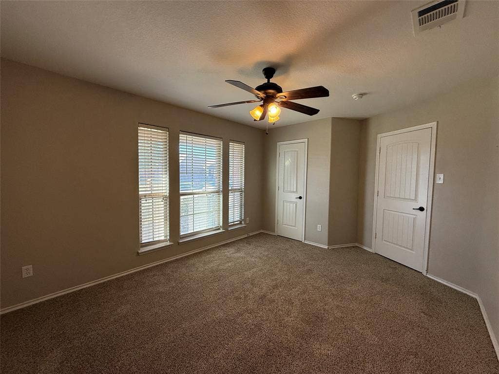 725 Fannin Drive, Lavon, TX 75166 725 Fannin Drive, Lavon, TX 75166