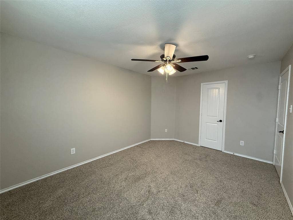 725 Fannin Drive, Lavon, TX 75166 725 Fannin Drive, Lavon, TX 75166