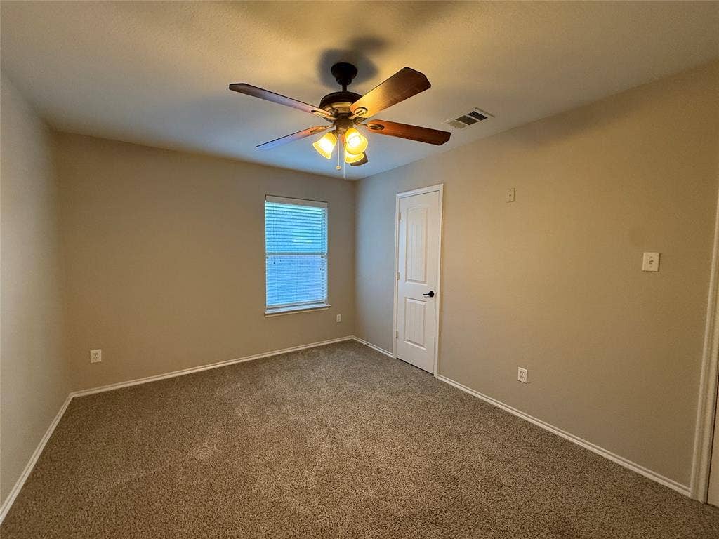 725 Fannin Drive, Lavon, TX 75166 725 Fannin Drive, Lavon, TX 75166