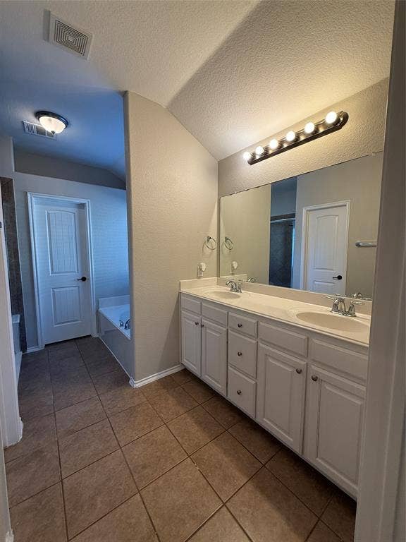 725 Fannin Drive, Lavon, TX 75166 725 Fannin Drive, Lavon, TX 75166