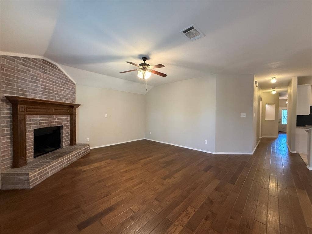 725 Fannin Drive, Lavon, TX 75166 725 Fannin Drive, Lavon, TX 75166