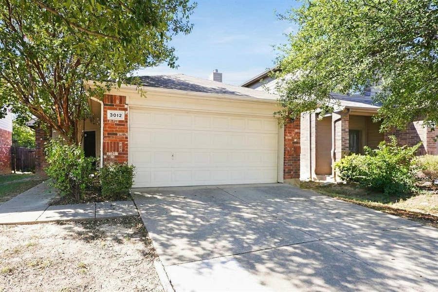 Property photo for 3012 Thicket Bend Court, Fort Worth, TX