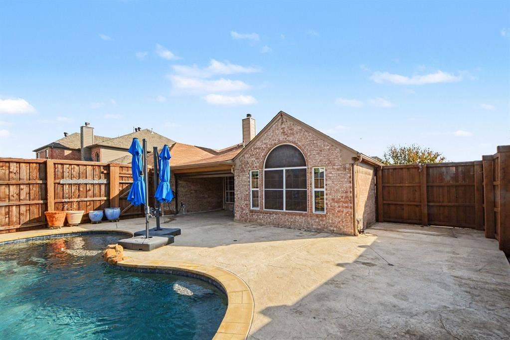 2201 Yosemite Court, Carrollton, TX 75006 2201 Yosemite Court, Carrollton, TX 75006