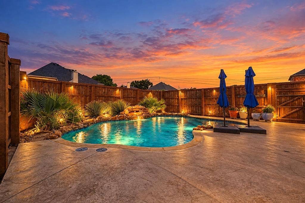 2201 Yosemite Court, Carrollton, TX 75006 virtually enhanced