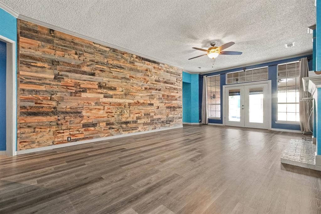 2201 Yosemite Court, Carrollton, TX 75006 2201 Yosemite Court, Carrollton, TX 75006