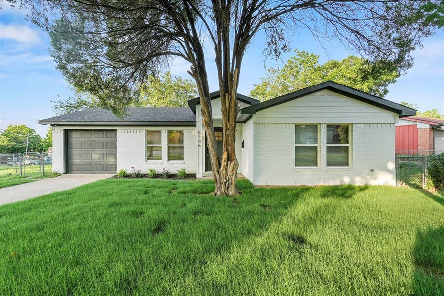 Property photo for 6106 Flagstaff Drive, Dallas, TX