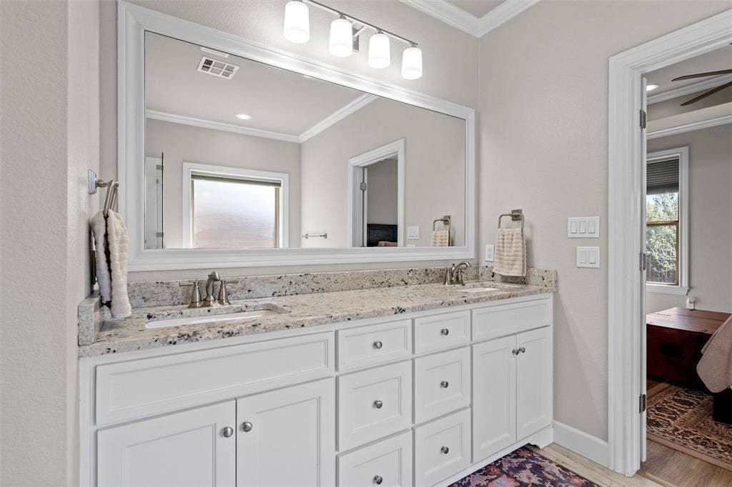 10313 Creekside Lane, Waco, TX 76712 10313 Creekside Lane, Waco, TX 76712
