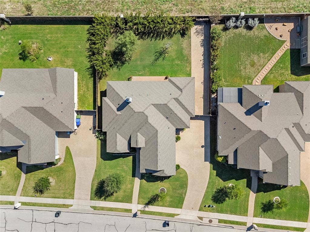 10313 Creekside Lane, Waco, TX 76712 10313 Creekside Lane, Waco, TX 76712
