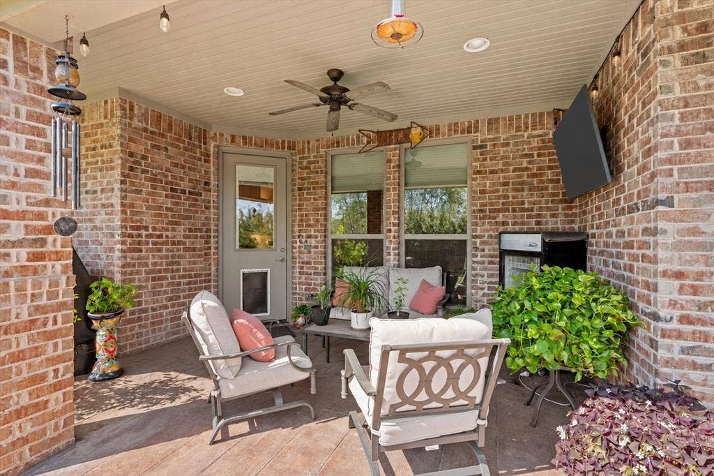 10313 Creekside Lane, Waco, TX 76712 10313 Creekside Lane, Waco, TX 76712