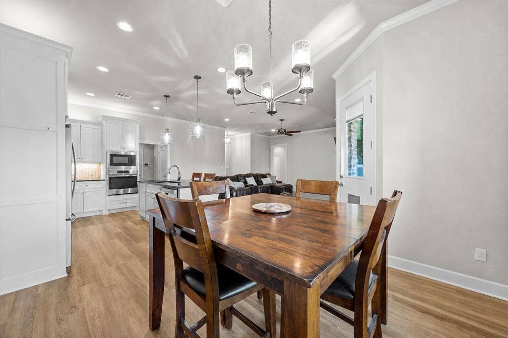 10313 Creekside Lane, Waco, TX 76712 10313 Creekside Lane, Waco, TX 76712