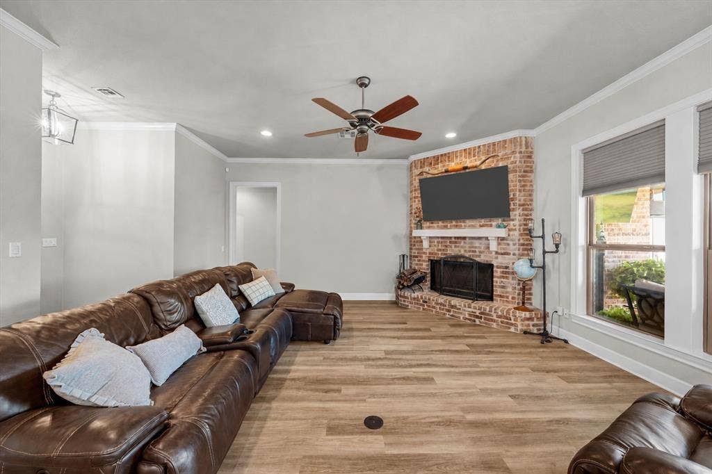 10313 Creekside Lane, Waco, TX 76712 10313 Creekside Lane, Waco, TX 76712