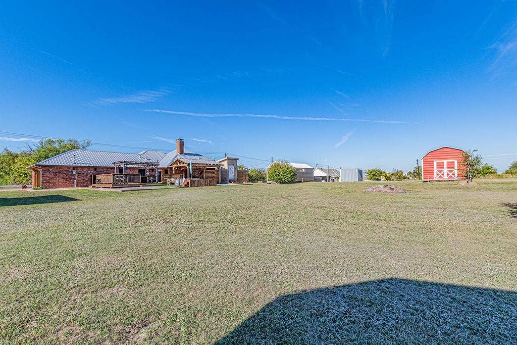1158 County Road 141, Kaufman, TX 75142 Expansive backyard