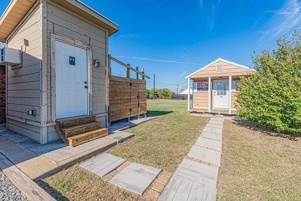 1158 County Road 141, Kaufman, TX 75142 Outdoor bathroom and additional building
