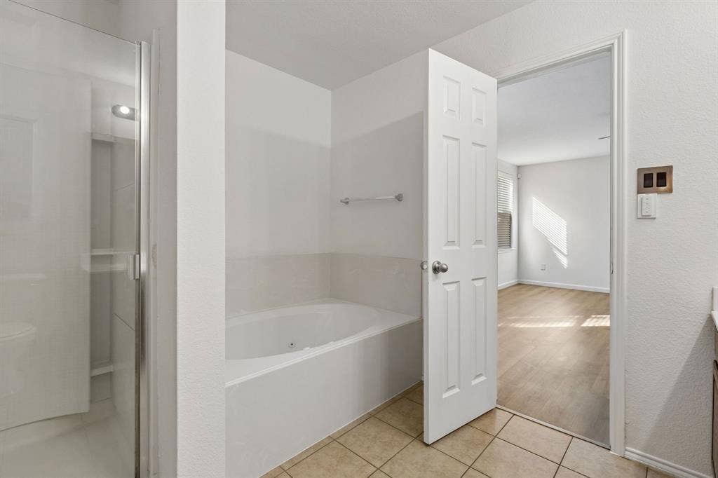 12918 Michelle Drive, Frisco, TX 75035 12918 Michelle Drive, Frisco, TX 75035