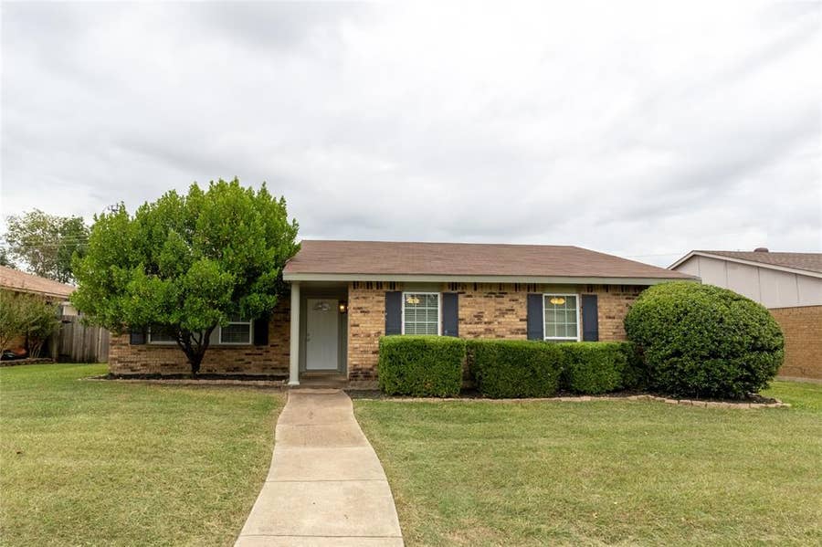 Property photo for 2108 Chatsworth Road, Carrollton, TX
