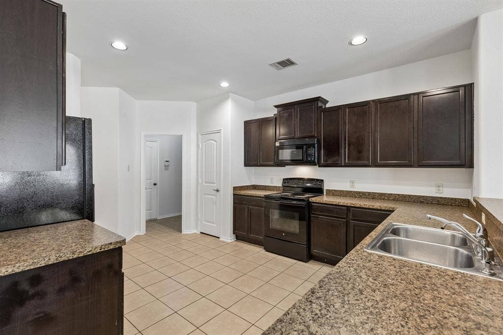914 Bens Drive, Anna, TX 75409