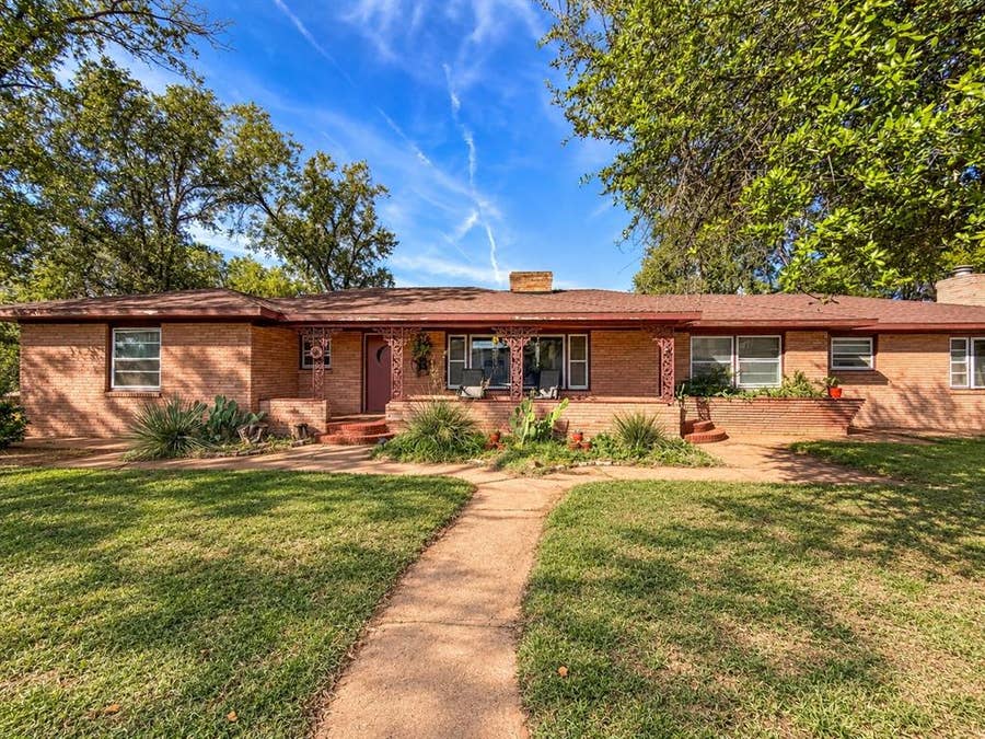 Property photo for 504 S Avenue F, Knox City, TX