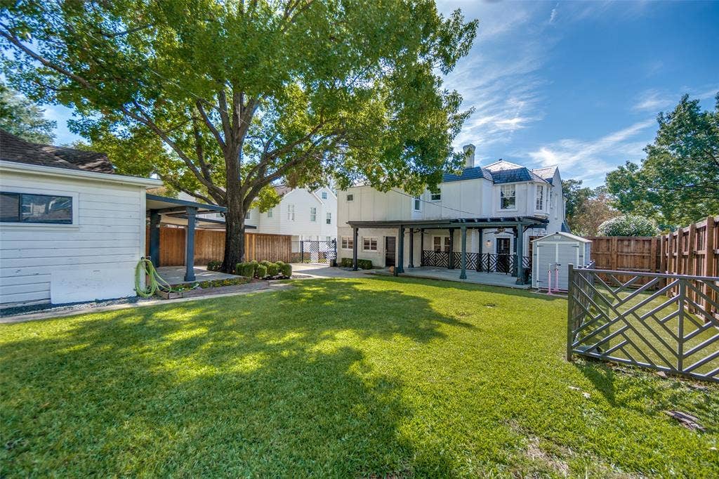 6935 Lakeshore Drive, Dallas, TX 75214 6935 Lakeshore Drive, Dallas, TX 75214