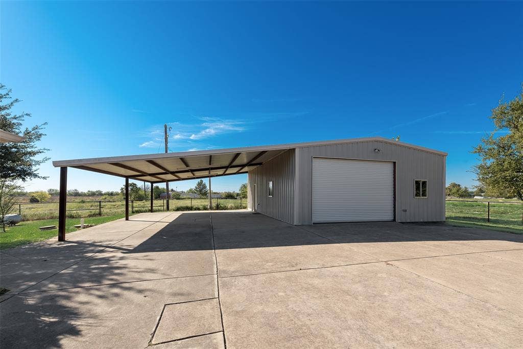 304 Canales Road, Nevada, TX 75173 304 Canales Road, Nevada, TX 75173