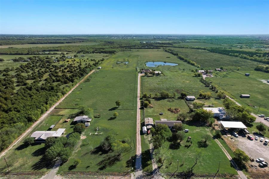 Property photo for 304 Canales Road, Nevada, TX