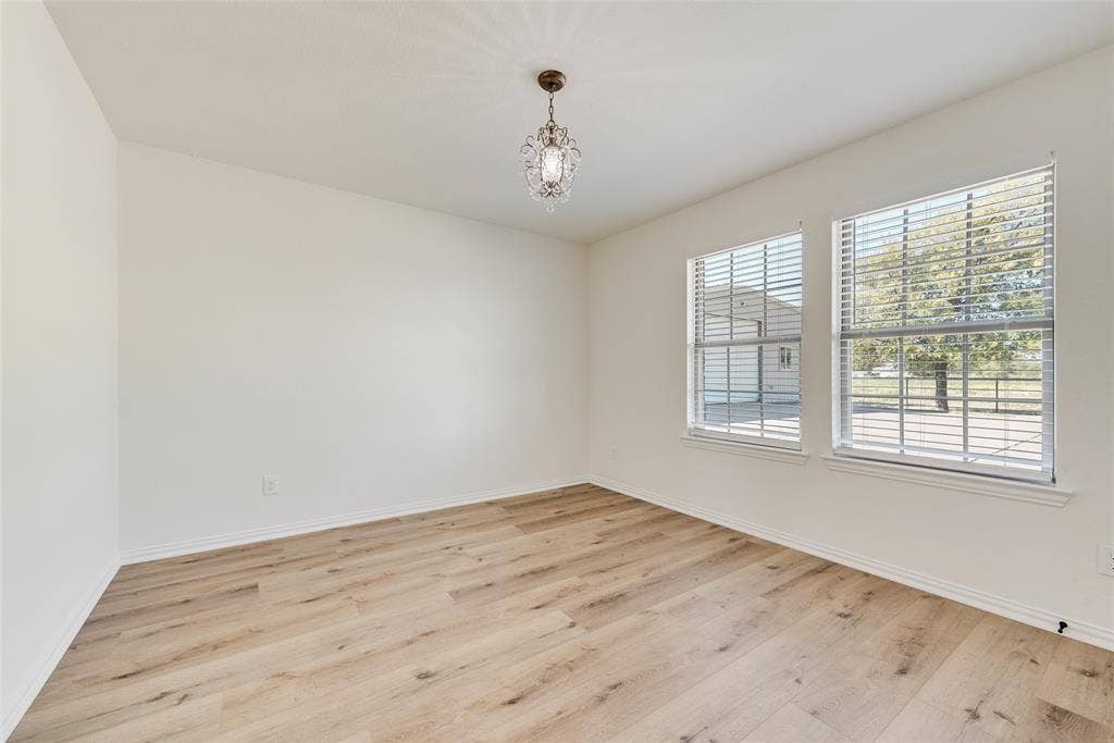 304 Canales Road, Nevada, TX 75173 3RD BR