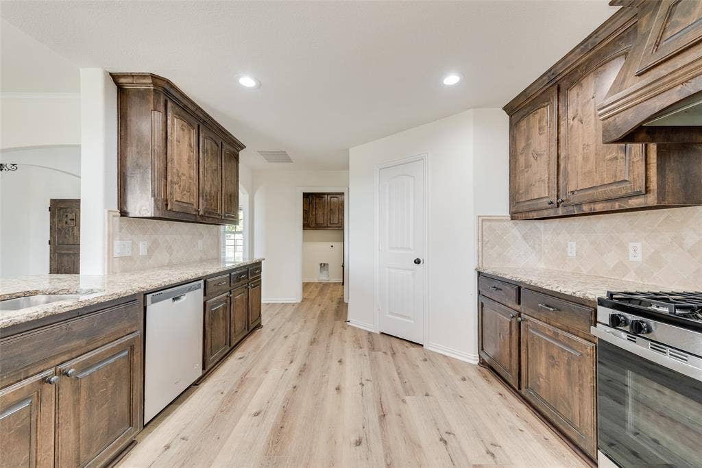 304 Canales Road, Nevada, TX 75173 304 Canales Road, Nevada, TX 75173
