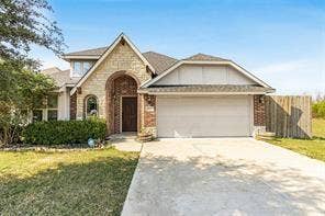 Property photo for 803 Lakeview Drive, Alvarado, TX