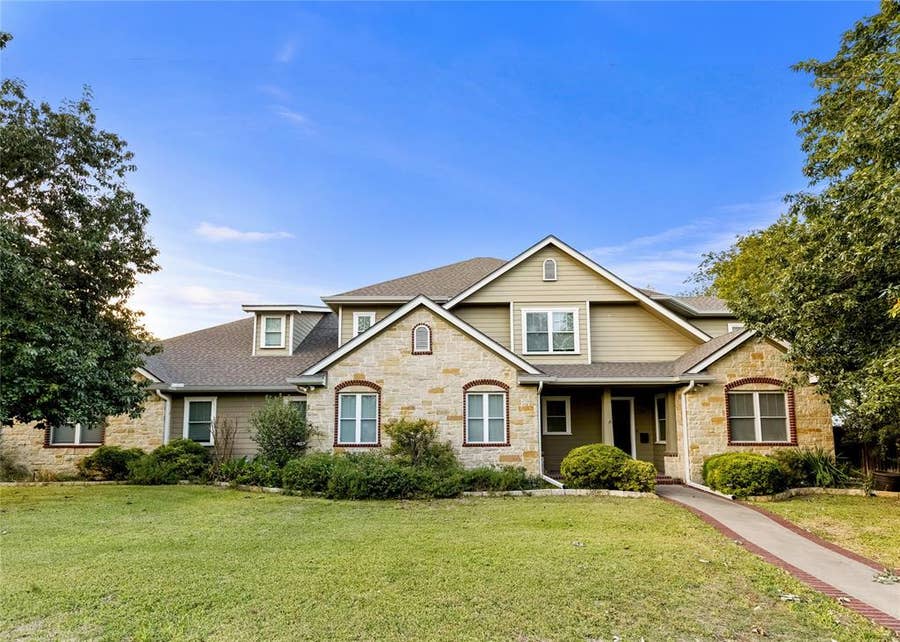 Property photo for 1317 Hackberry Street, Clifton, TX