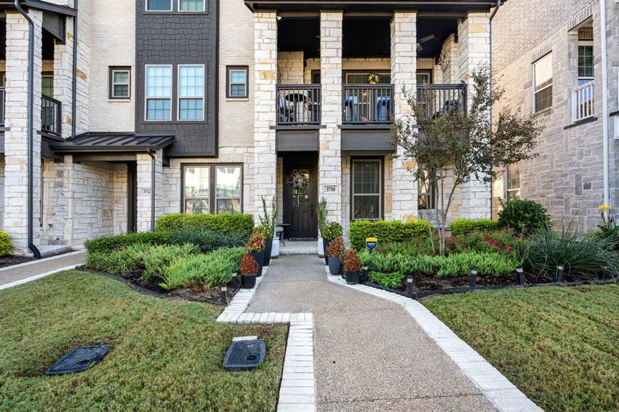 Property photo for 3710 Pelican Rest Way, Arlington, TX