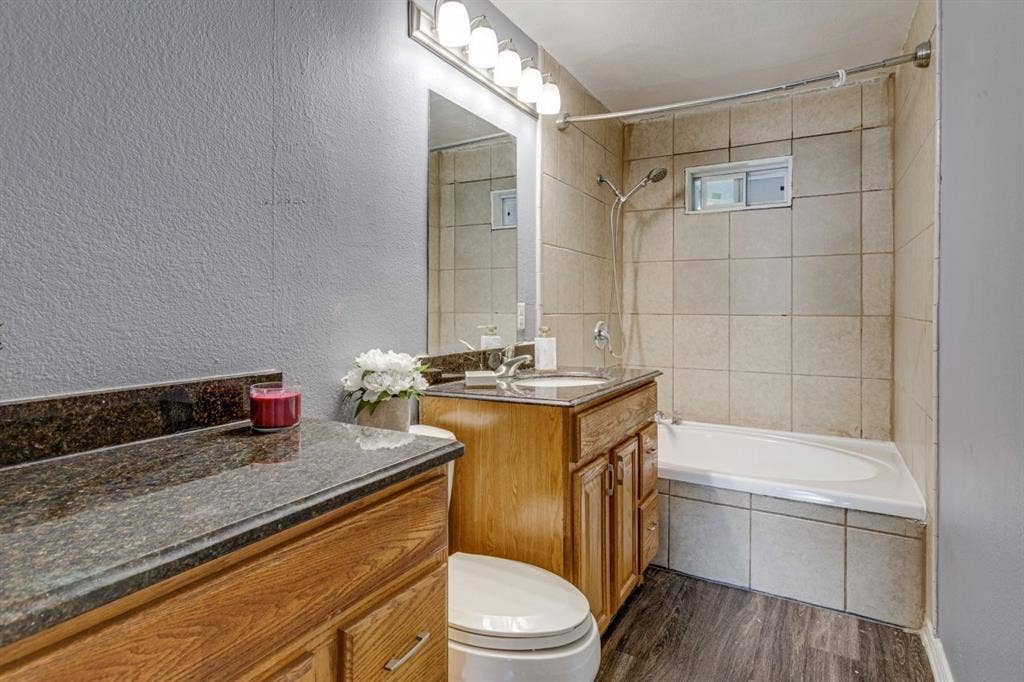1812 Del Rancho Drive, Irving, TX 75061