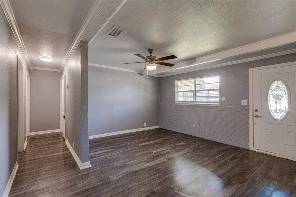 1812 Del Rancho Drive, Irving, TX 75061