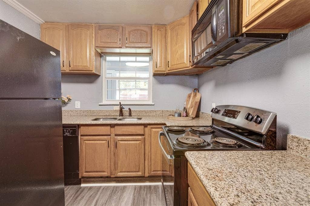 1812 Del Rancho Drive, Irving, TX 75061