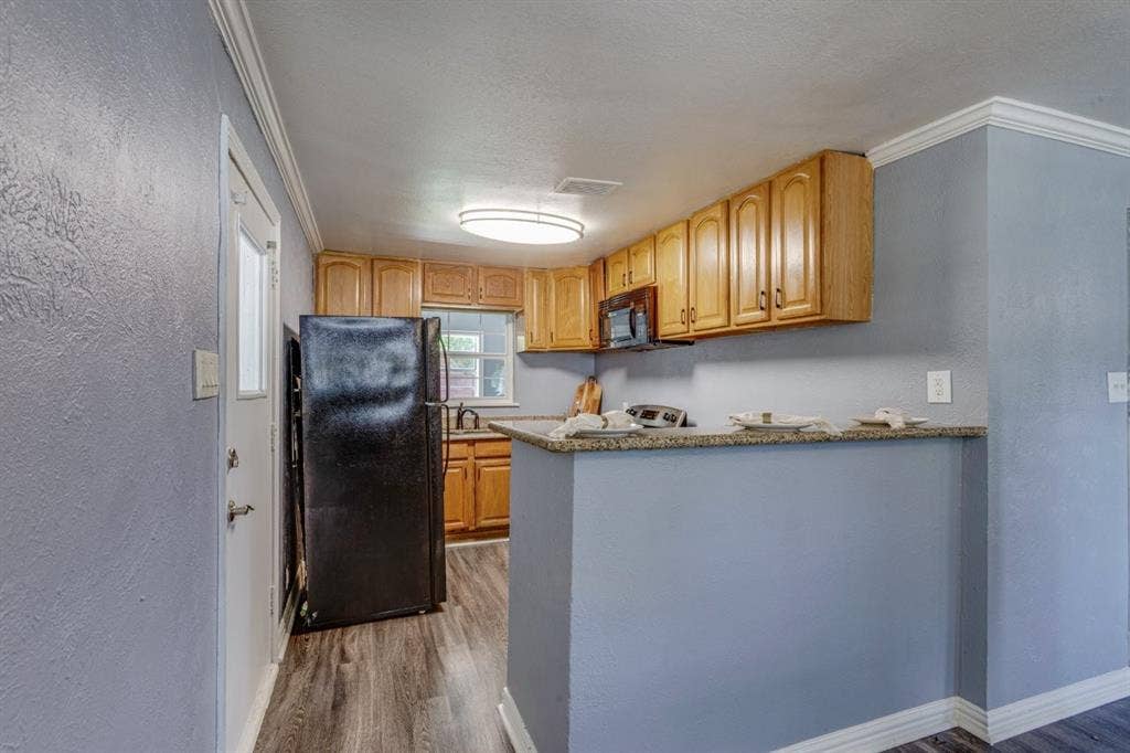 1812 Del Rancho Drive, Irving, TX 75061
